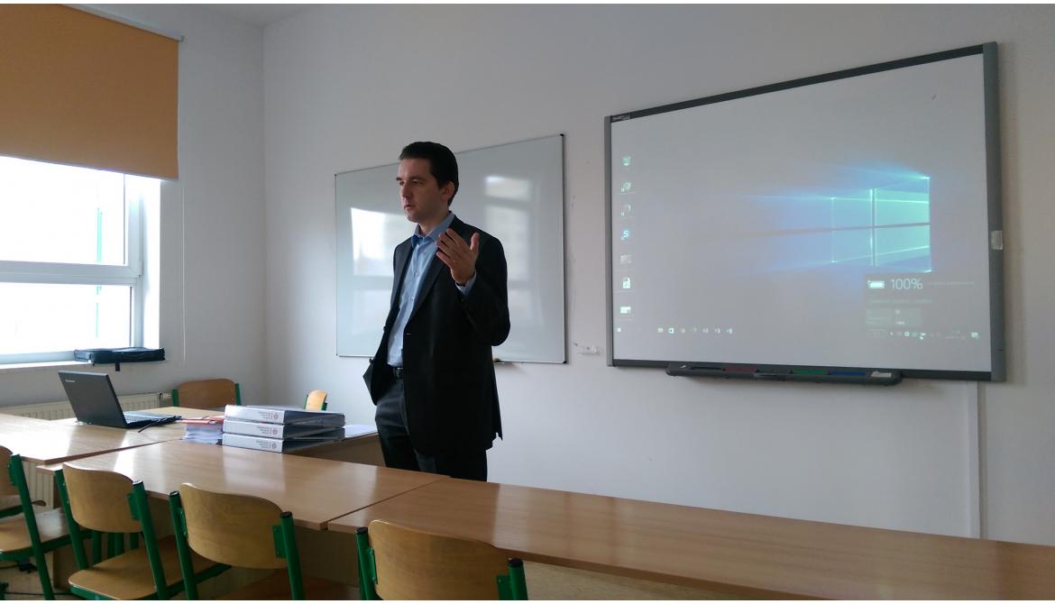 Lecture on Russian air law in Lazarski University - 687005350